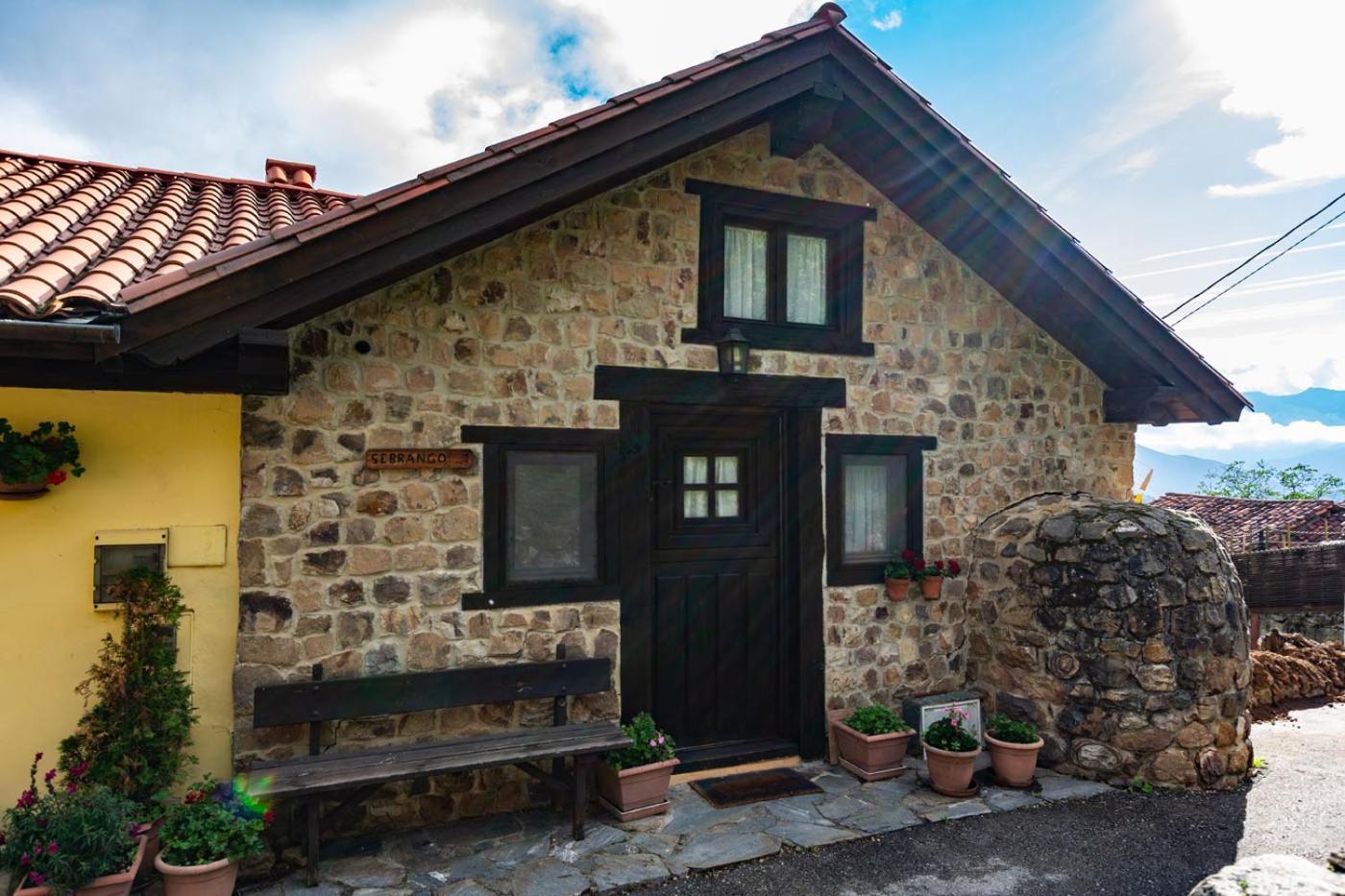 Apartamentos Rurales Los Picos De Redo Camaleño Exterior foto